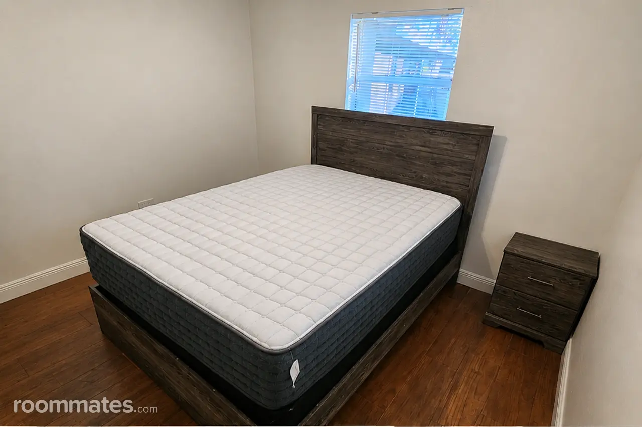 Room for rent in Tampa, FL $950, house