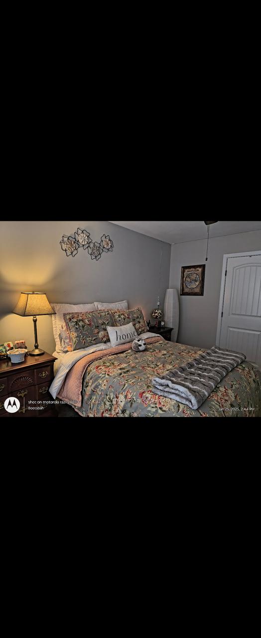 Profile photo 5 of 13