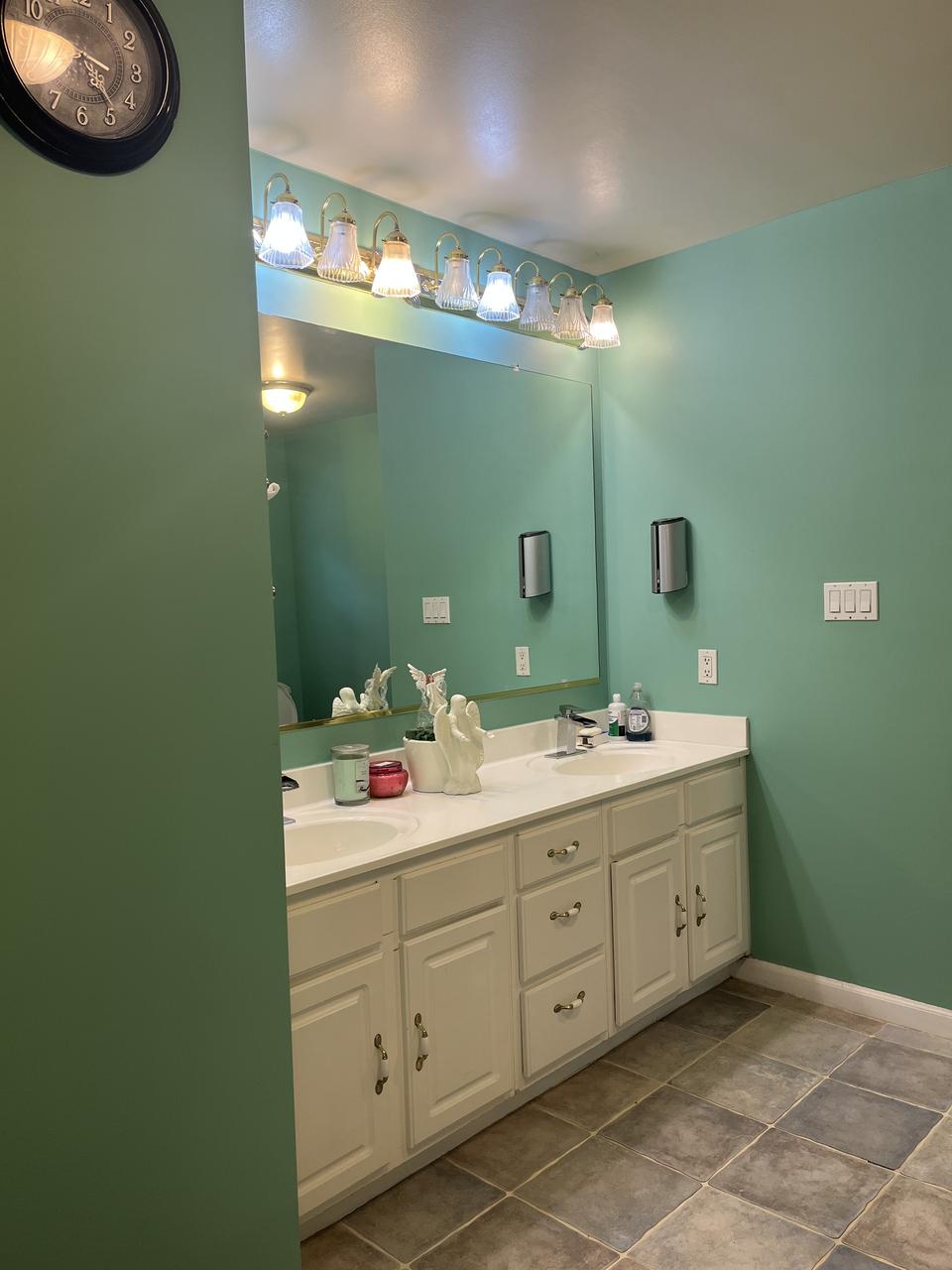 Profile photo 6 of 9