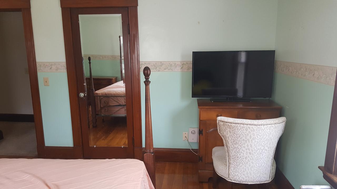 Profile photo 3 of 11