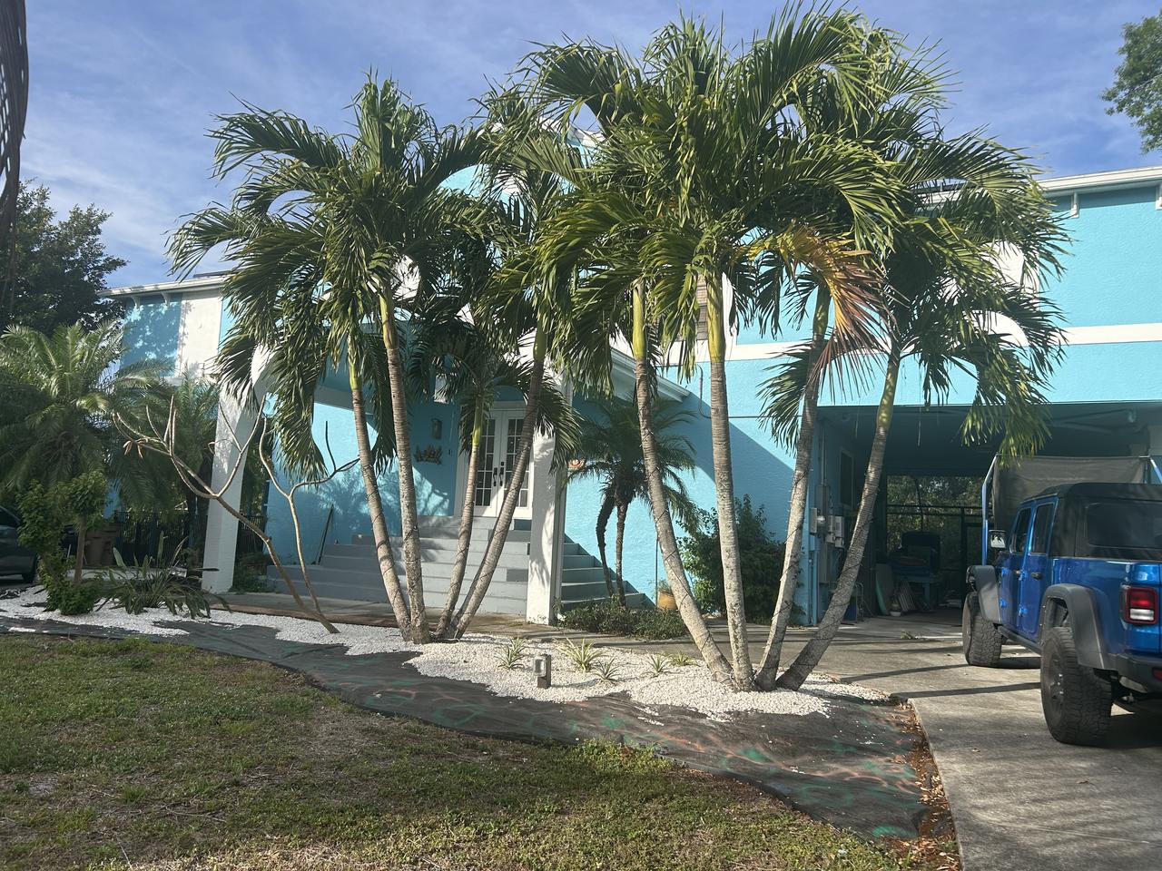 Profile photo 5 of 6