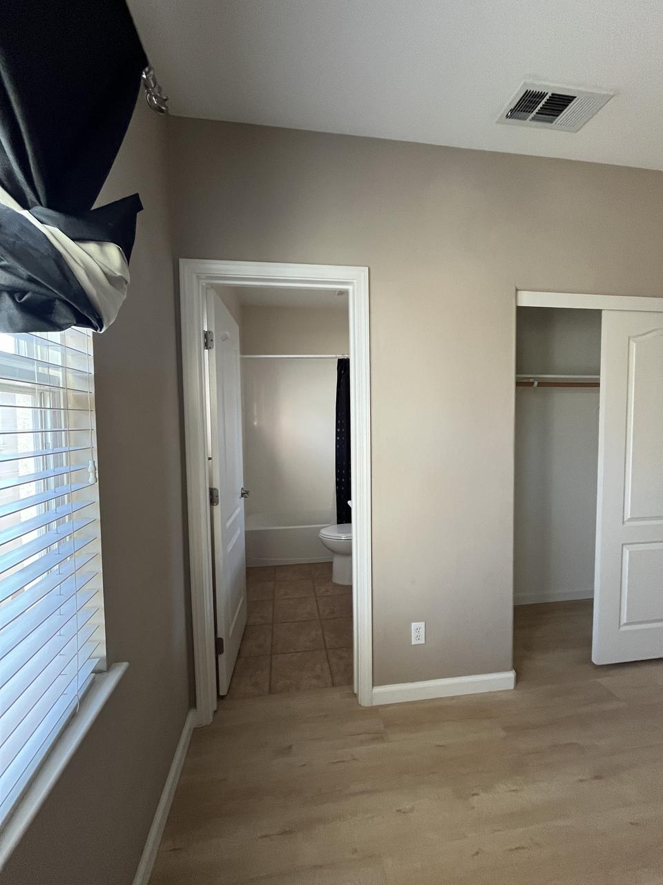 Profile photo 4 of 8