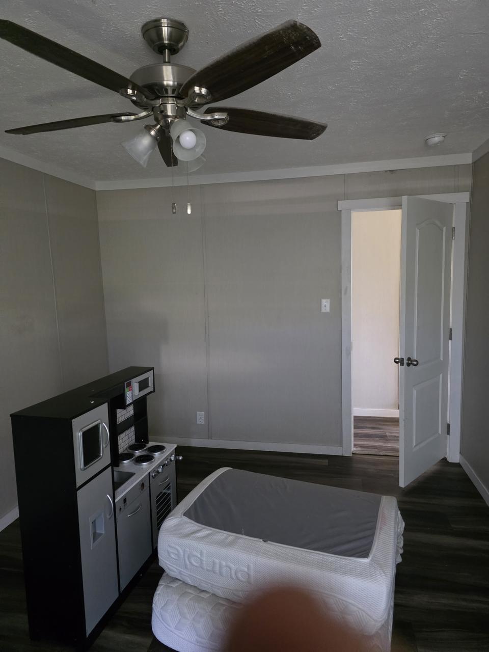 Profile photo 10 of 11