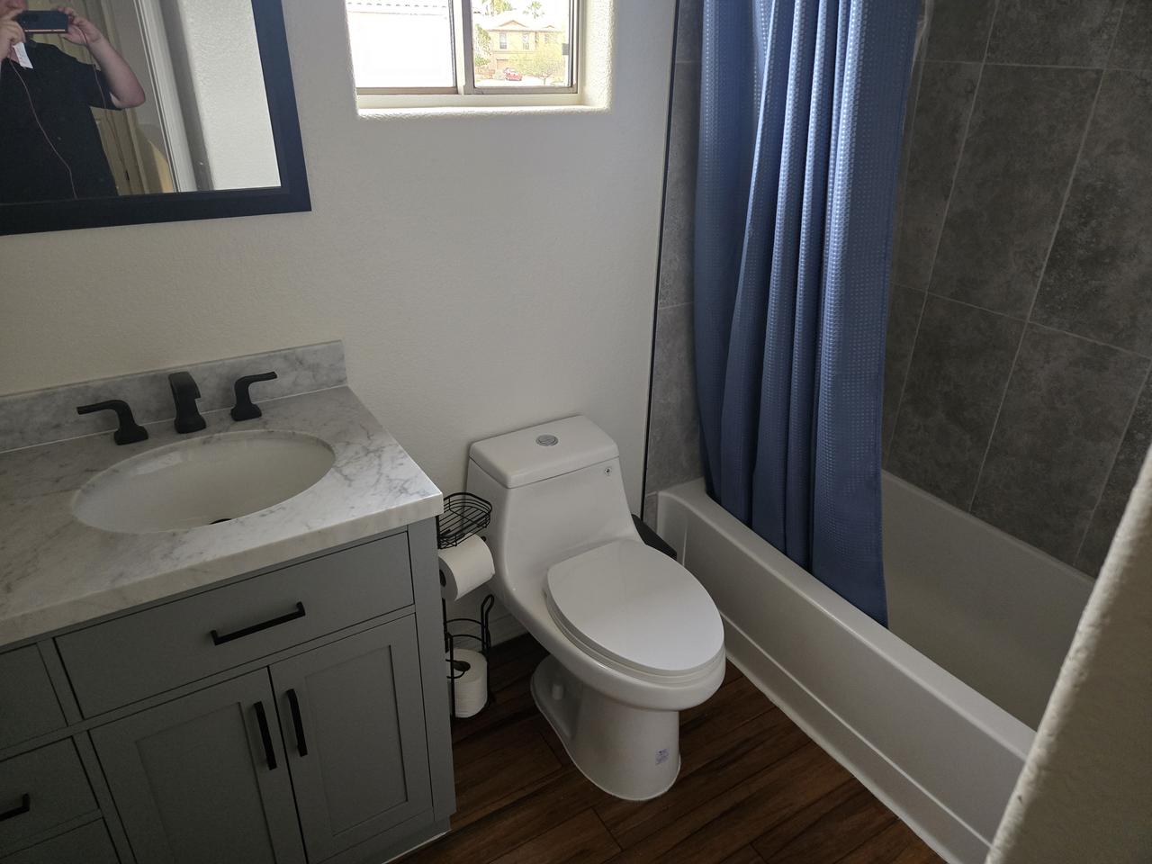 Profile photo 4 of 8