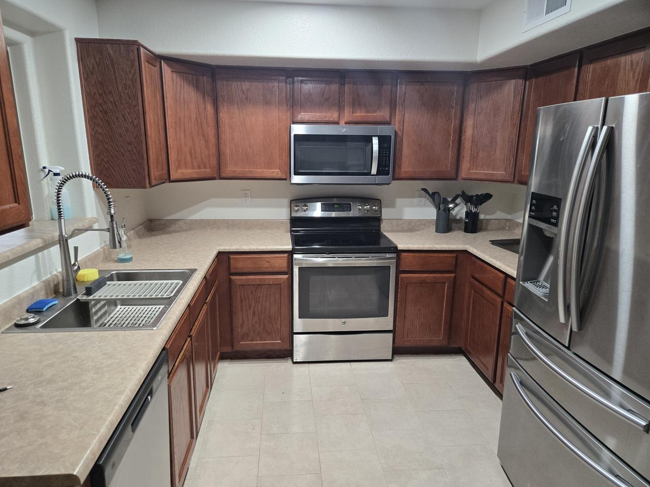 Profile photo 3 of 8