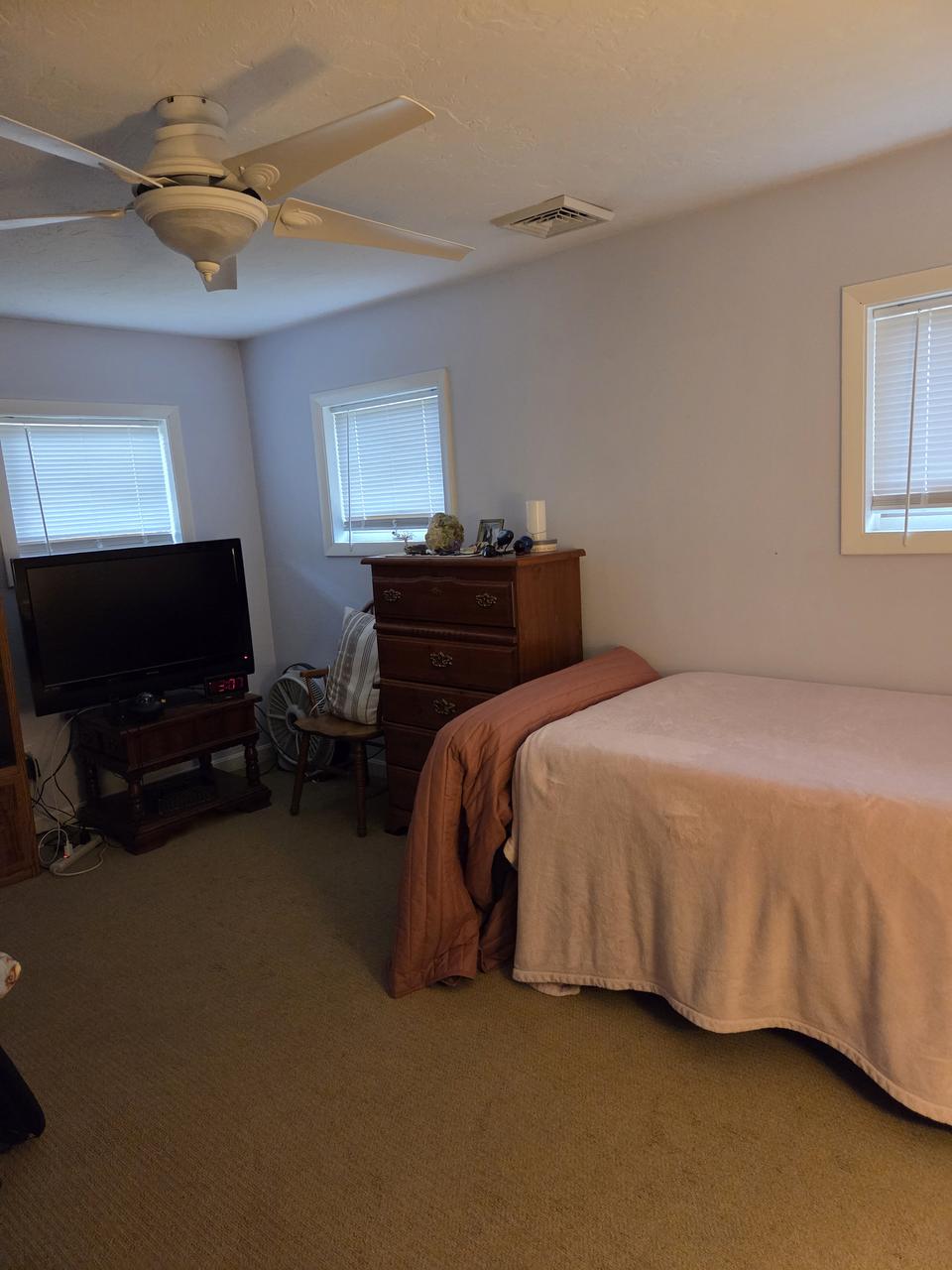 Profile photo 3 of 9