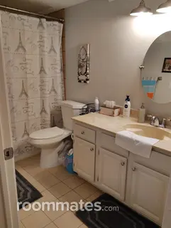 Room for rent in Dallas, TX $700, condo