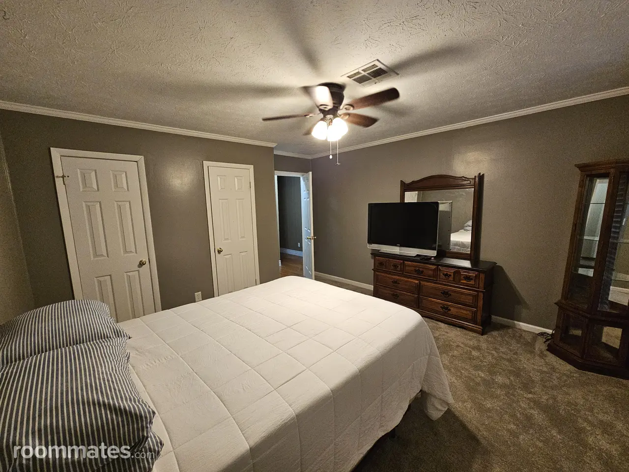 Profile photo 7 of 11