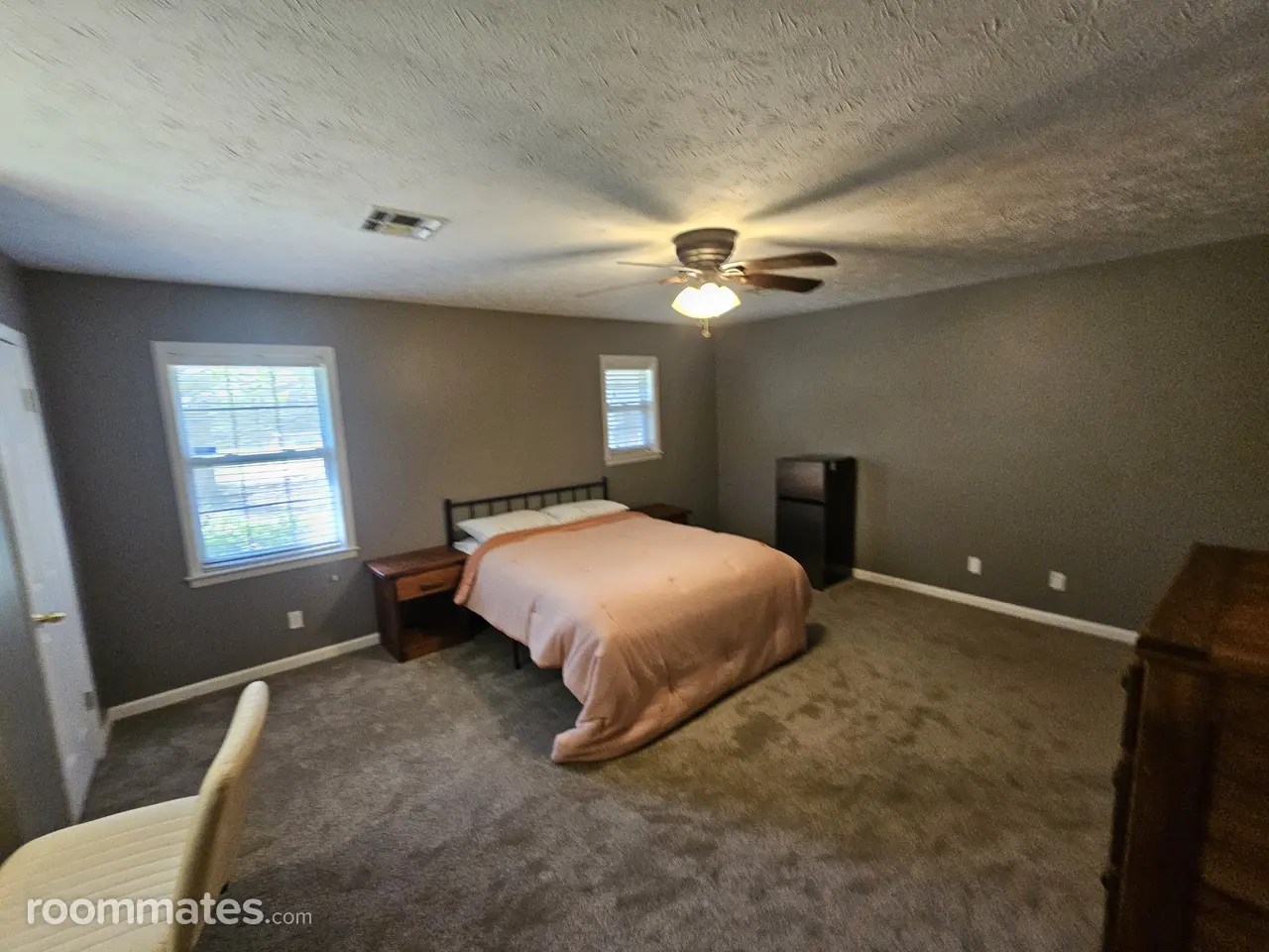 Profile photo 3 of 11