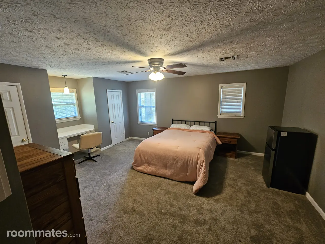 Profile photo 2 of 11