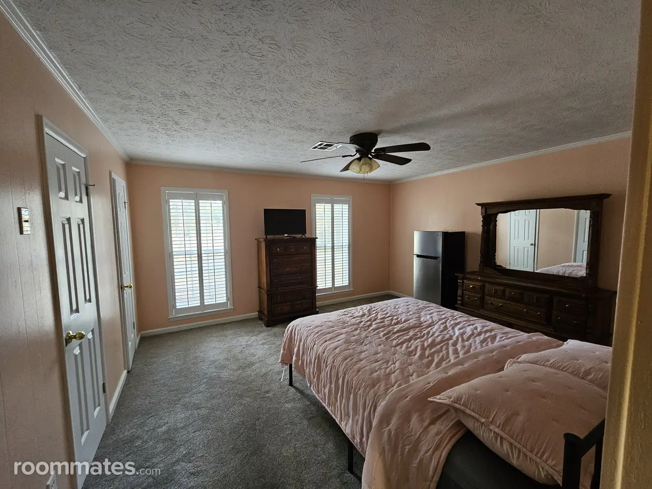 Profile photo 4 of 11