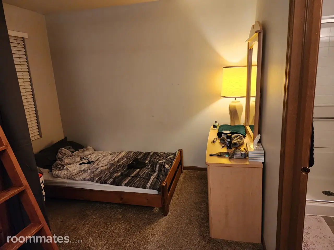 Profile photo 3 of 10