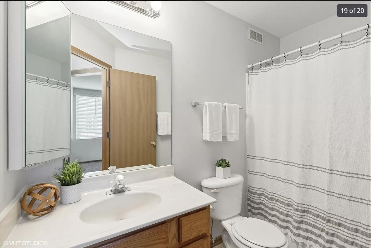 Profile photo 9 of 10