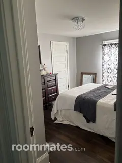 Room for rent in St. Charles, IL $1200, house