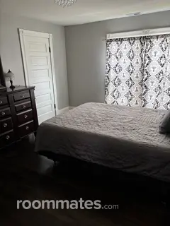 Room for rent in St. Charles, IL $1200, house