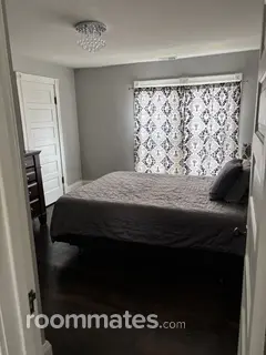 Room for rent in St. Charles, IL $1200, house
