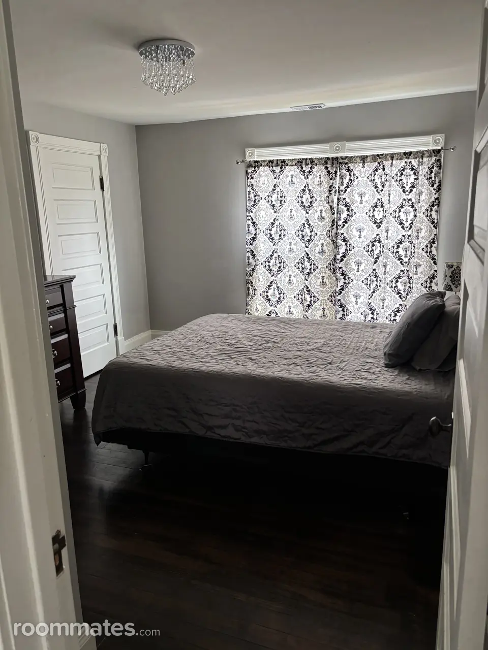 Profile photo 7 of 14