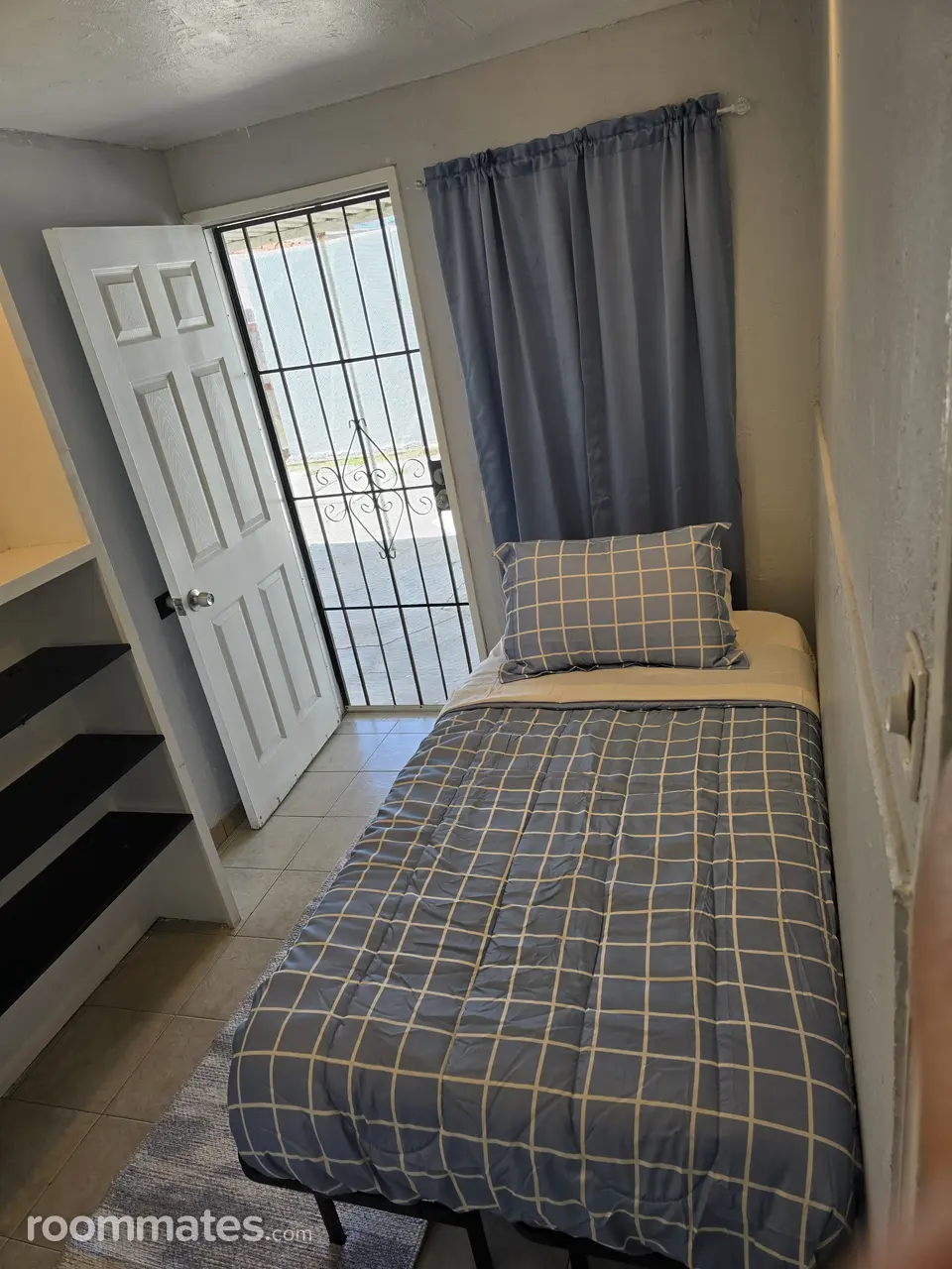 Profile photo 4 of 7