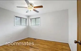 Room for rent in Salem, OR $700, house