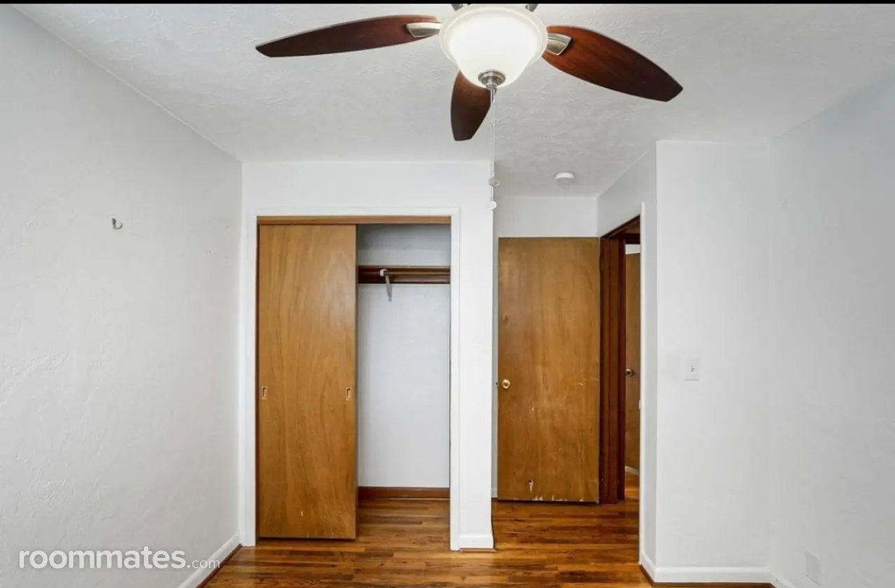 Profile photo 2 of 10