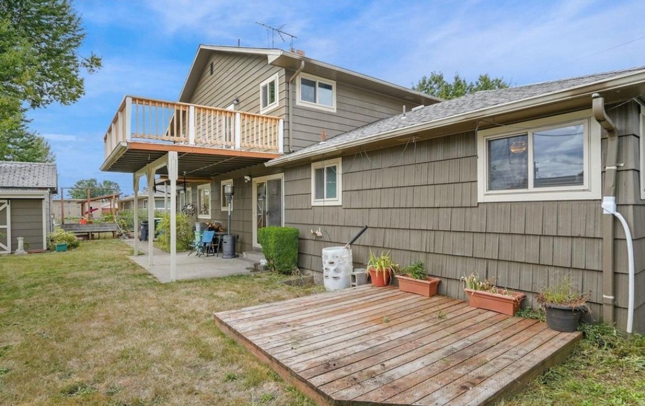 Profile photo 5 of 10