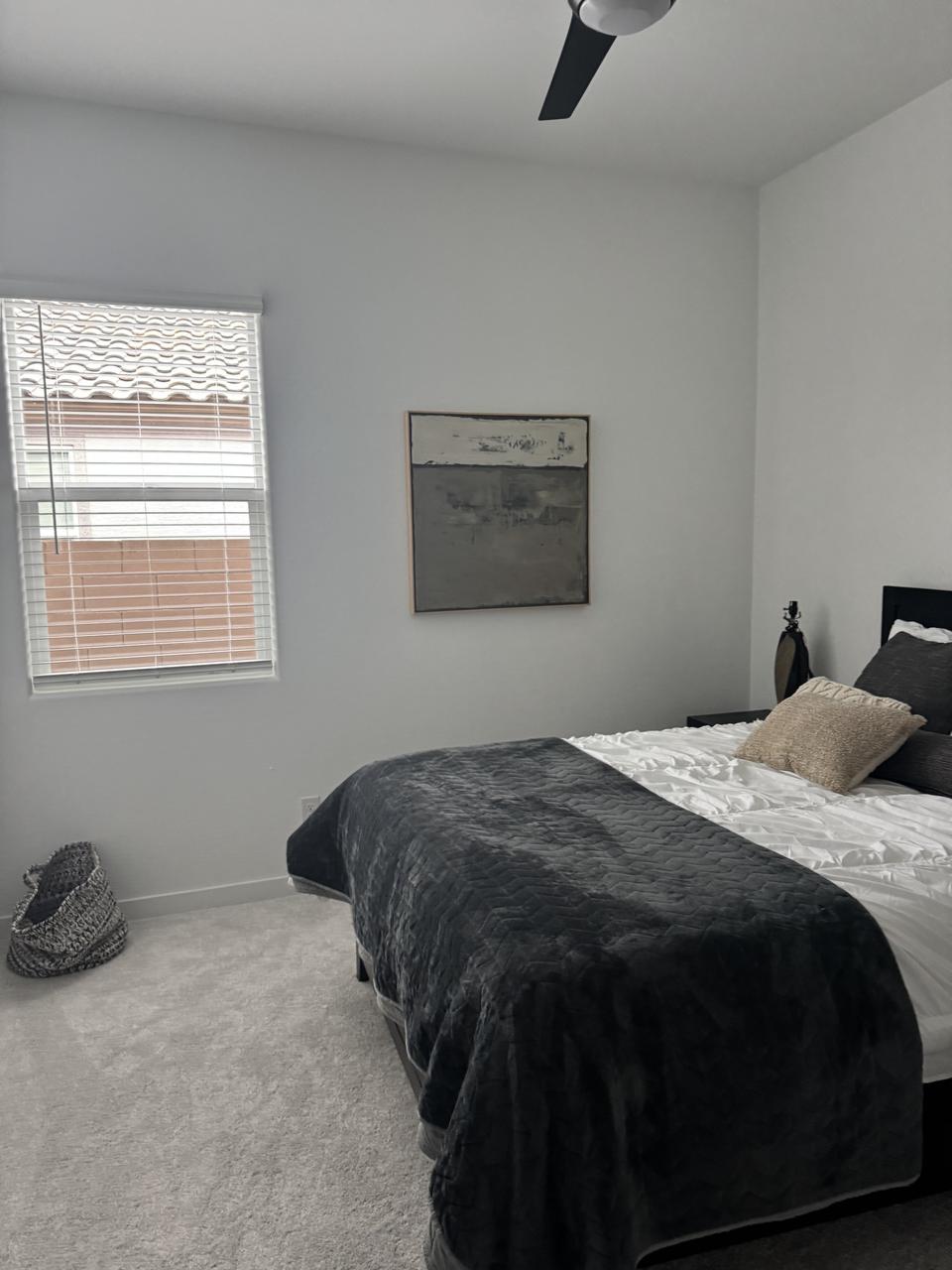 Profile photo 16 of 17