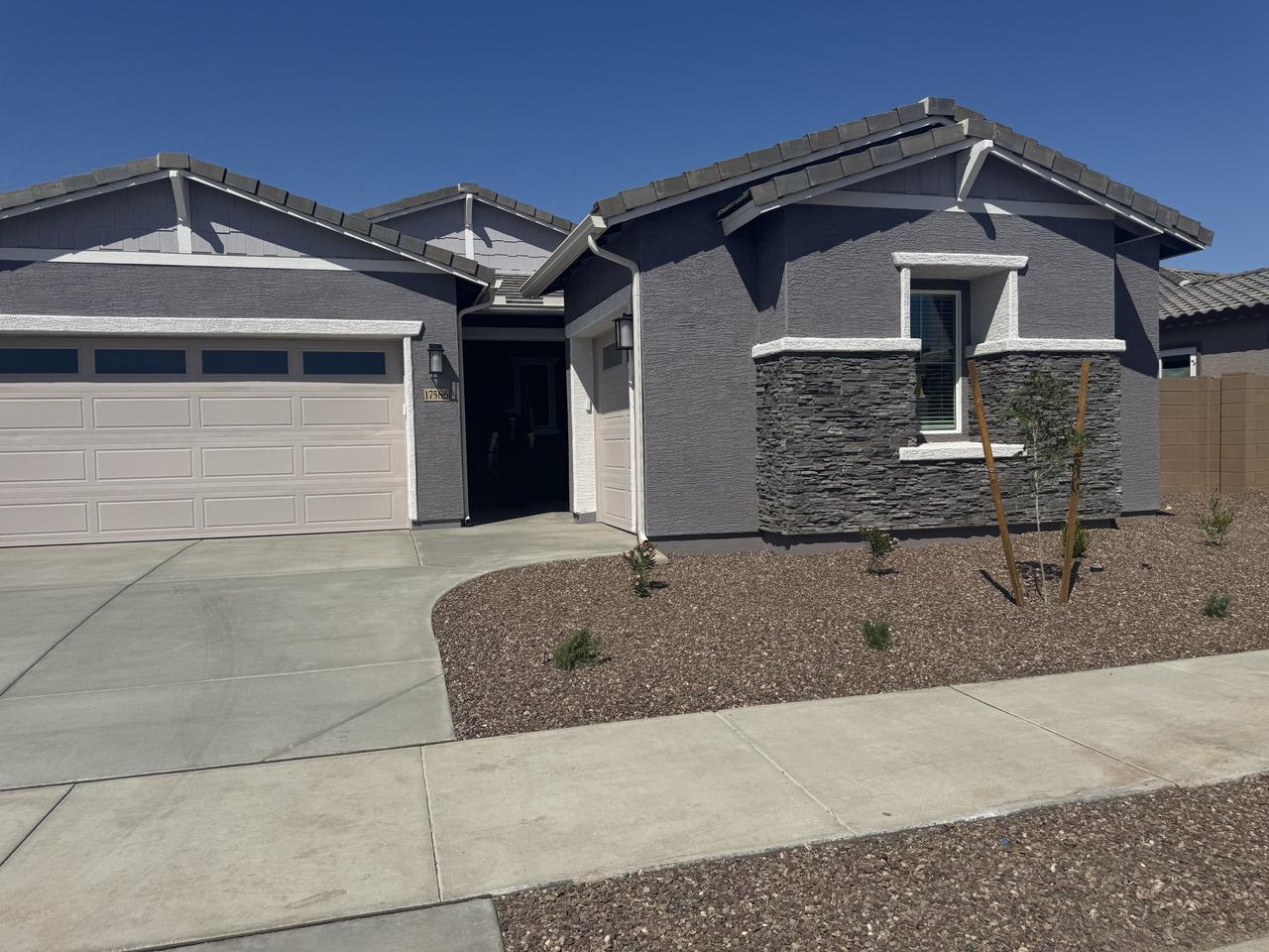 Profile photo 2 of 17