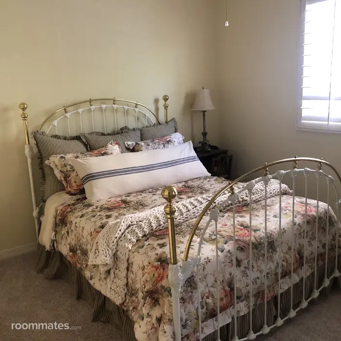 Room for rent in Menifee, CA $800, house