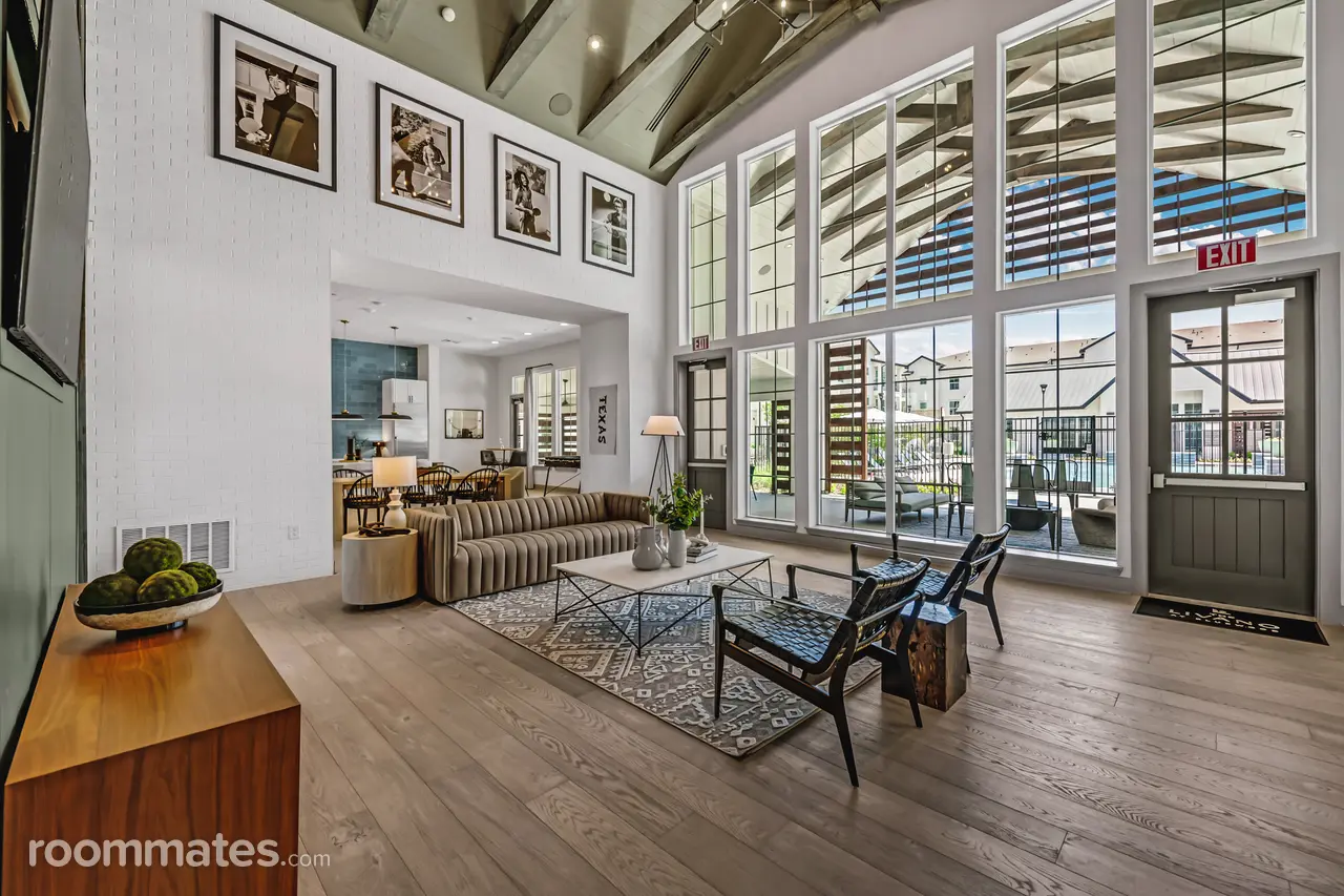 Profile photo 1 of 6