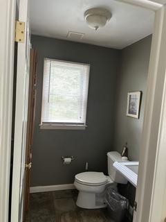 Room for rent in Easton, CT $1000, house