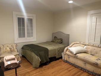 Room for rent in Easton, CT $1000, house