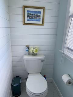 Room for rent in Greenland, New Hampshire $1200, house