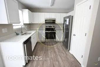 Room for rent in Charlotte, NC $700, house