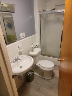 Room for rent in Livonia, MI $800, house