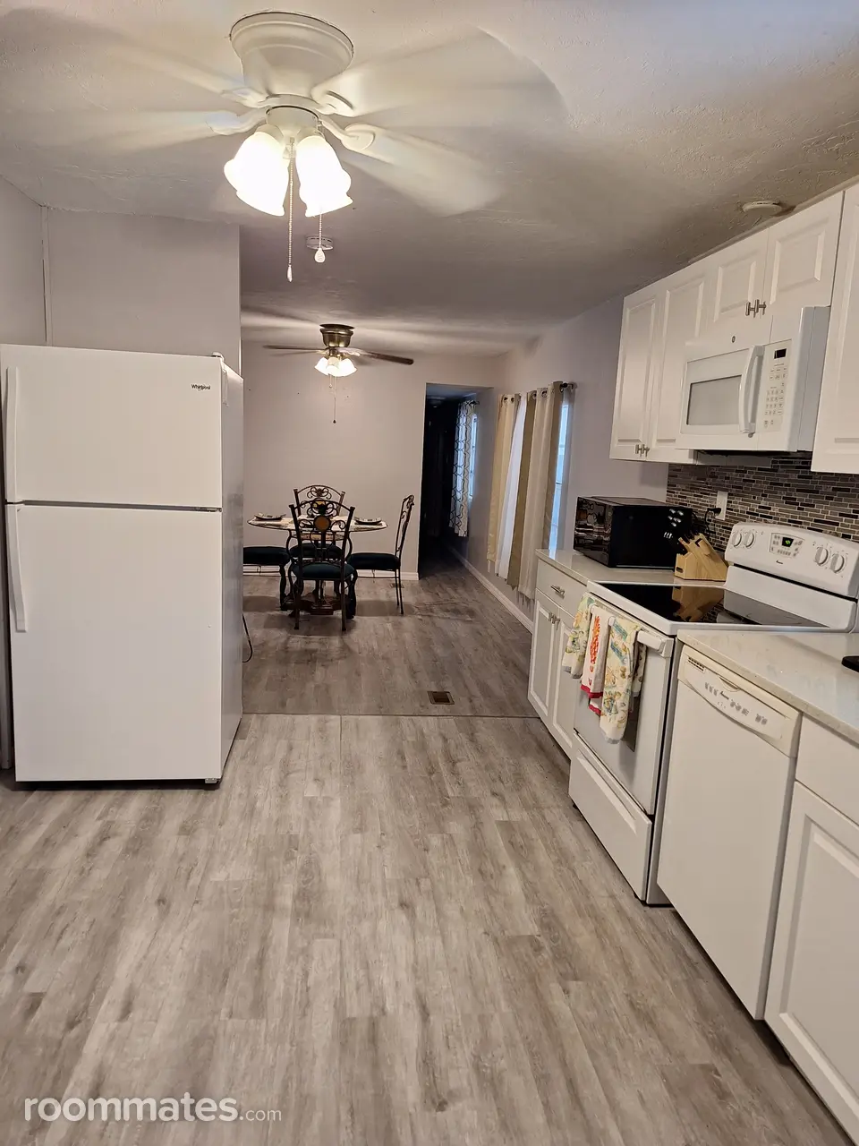 Profile photo 3 of 10