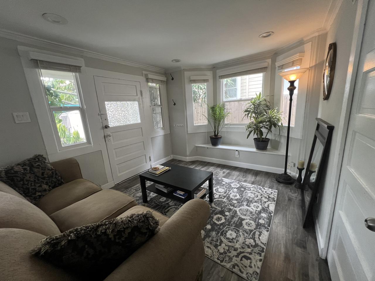 Profile photo 1 of 10