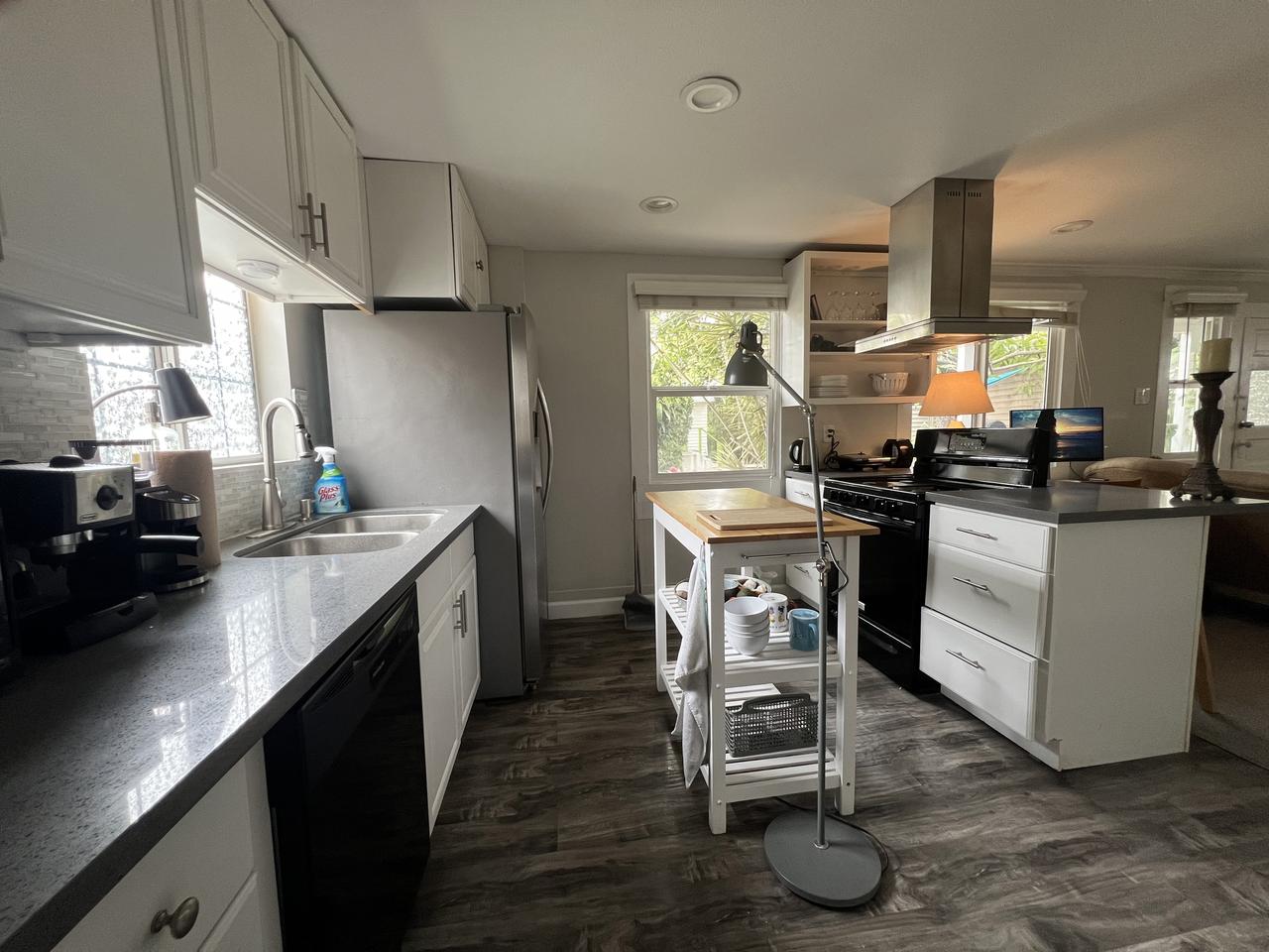 Profile photo 3 of 10