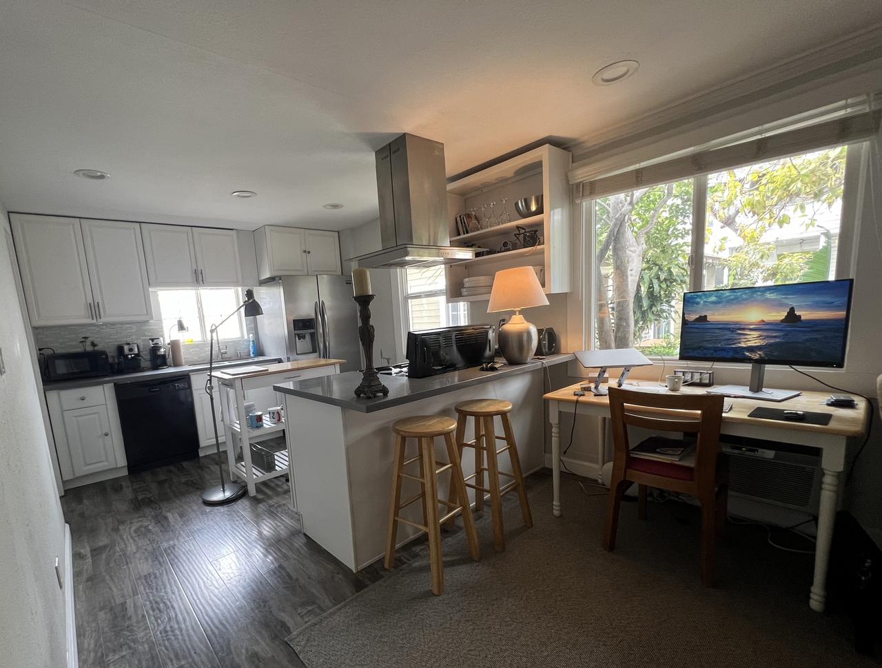 Profile photo 4 of 10