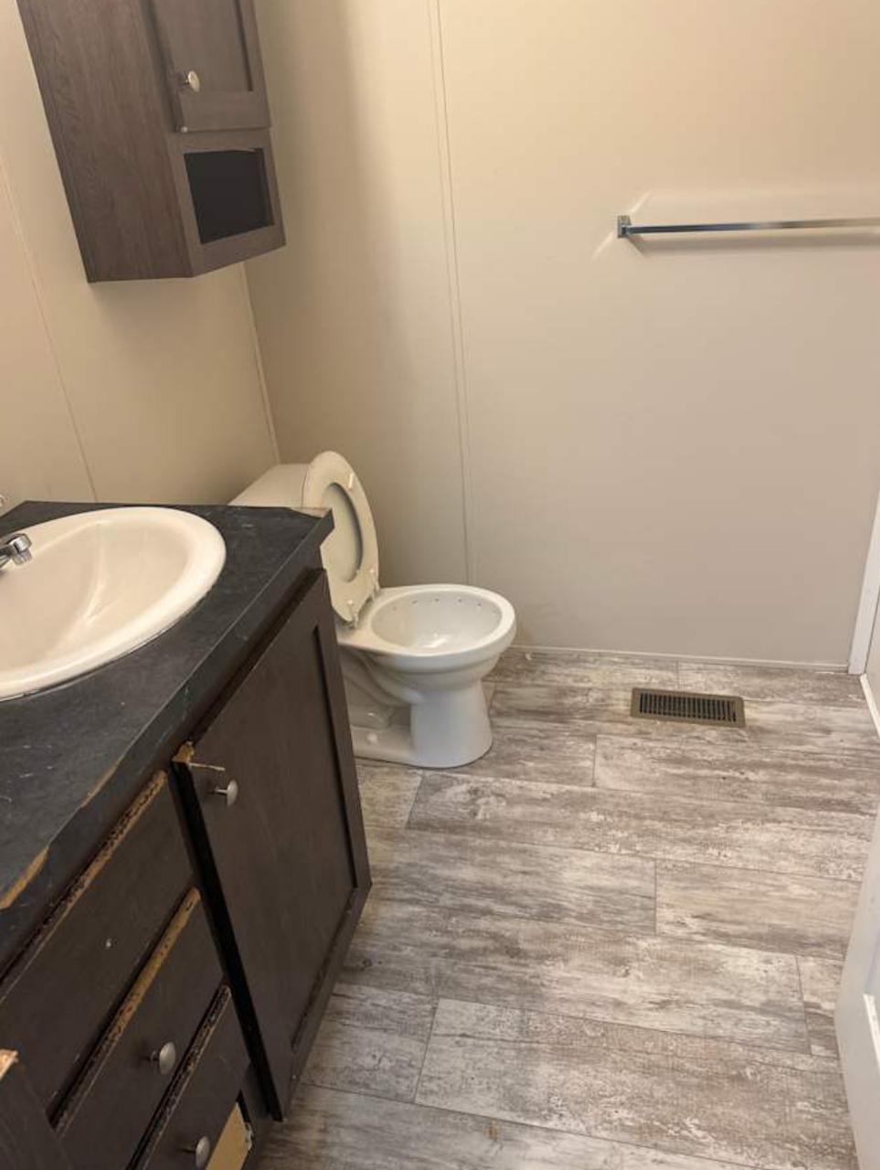 Profile photo 3 of 7