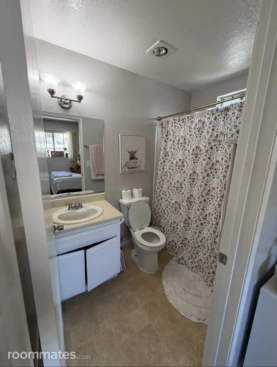 Profile photo 3 of 9