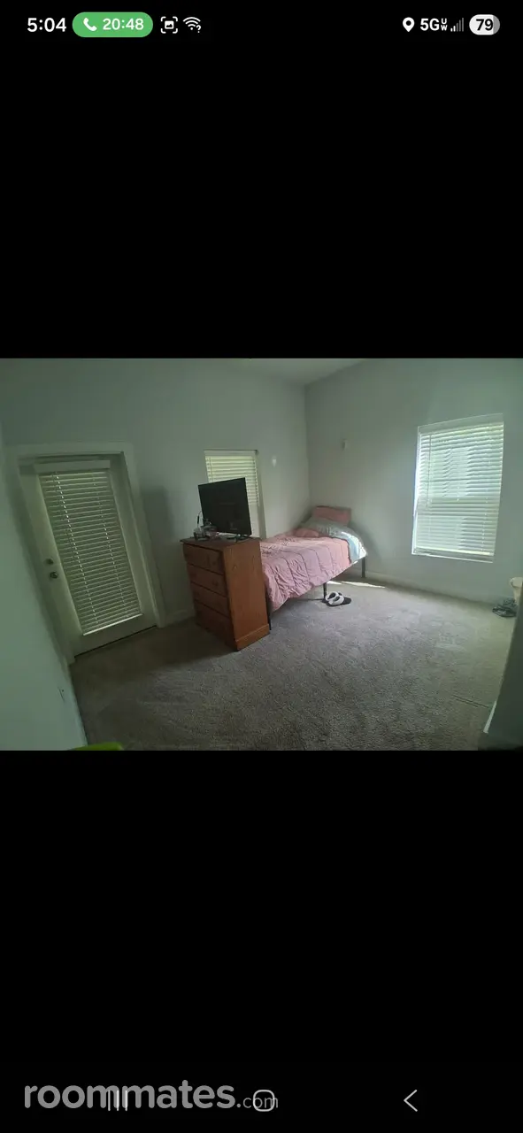 Profile photo 1 of 10