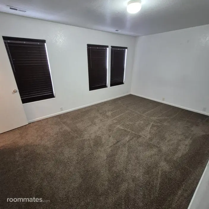 Room for rent in Colorado Springs, CO $1100, townhouse