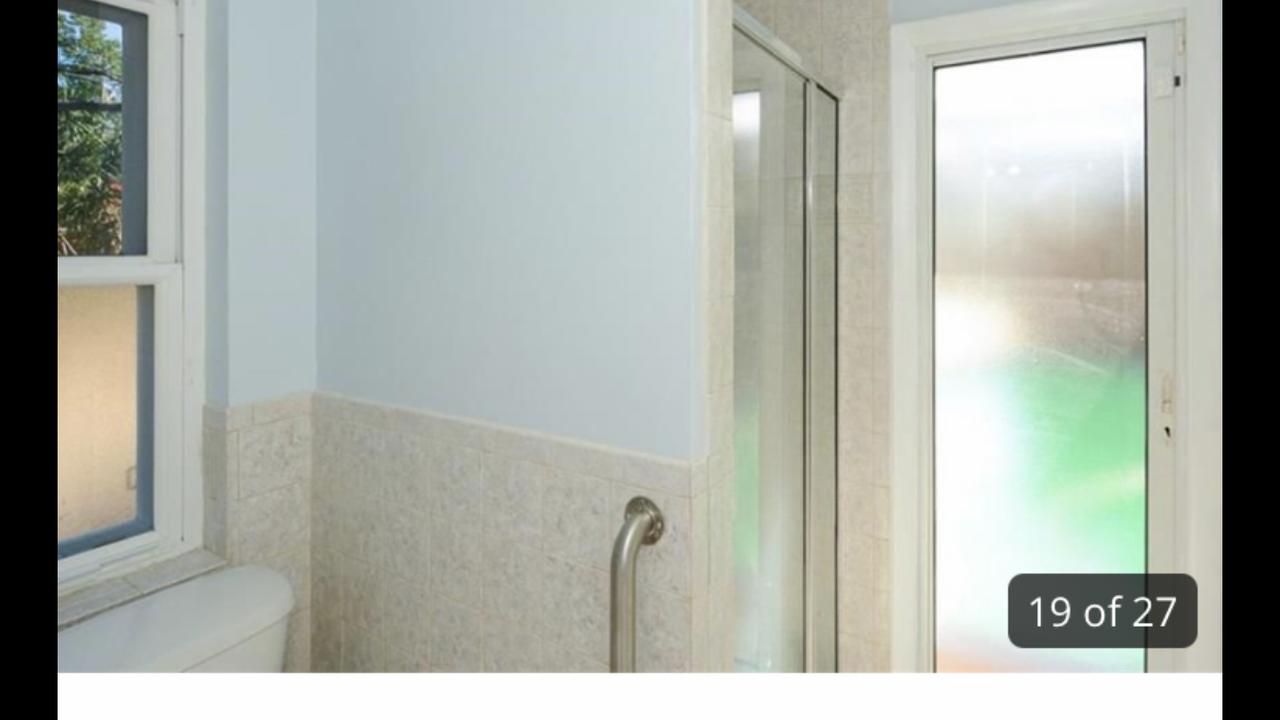 Profile photo 4 of 7