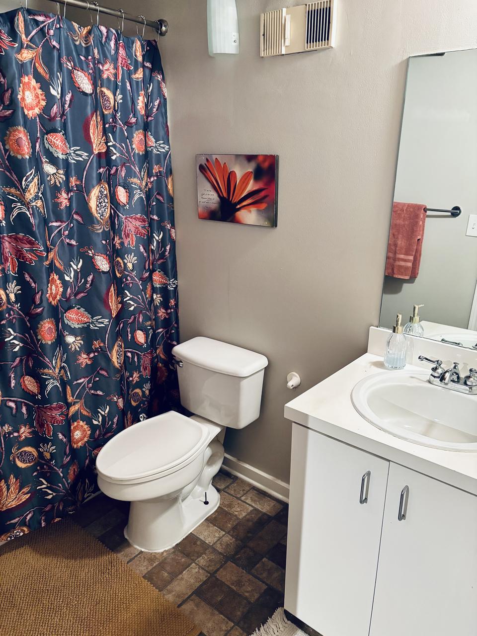 Profile photo 6 of 10