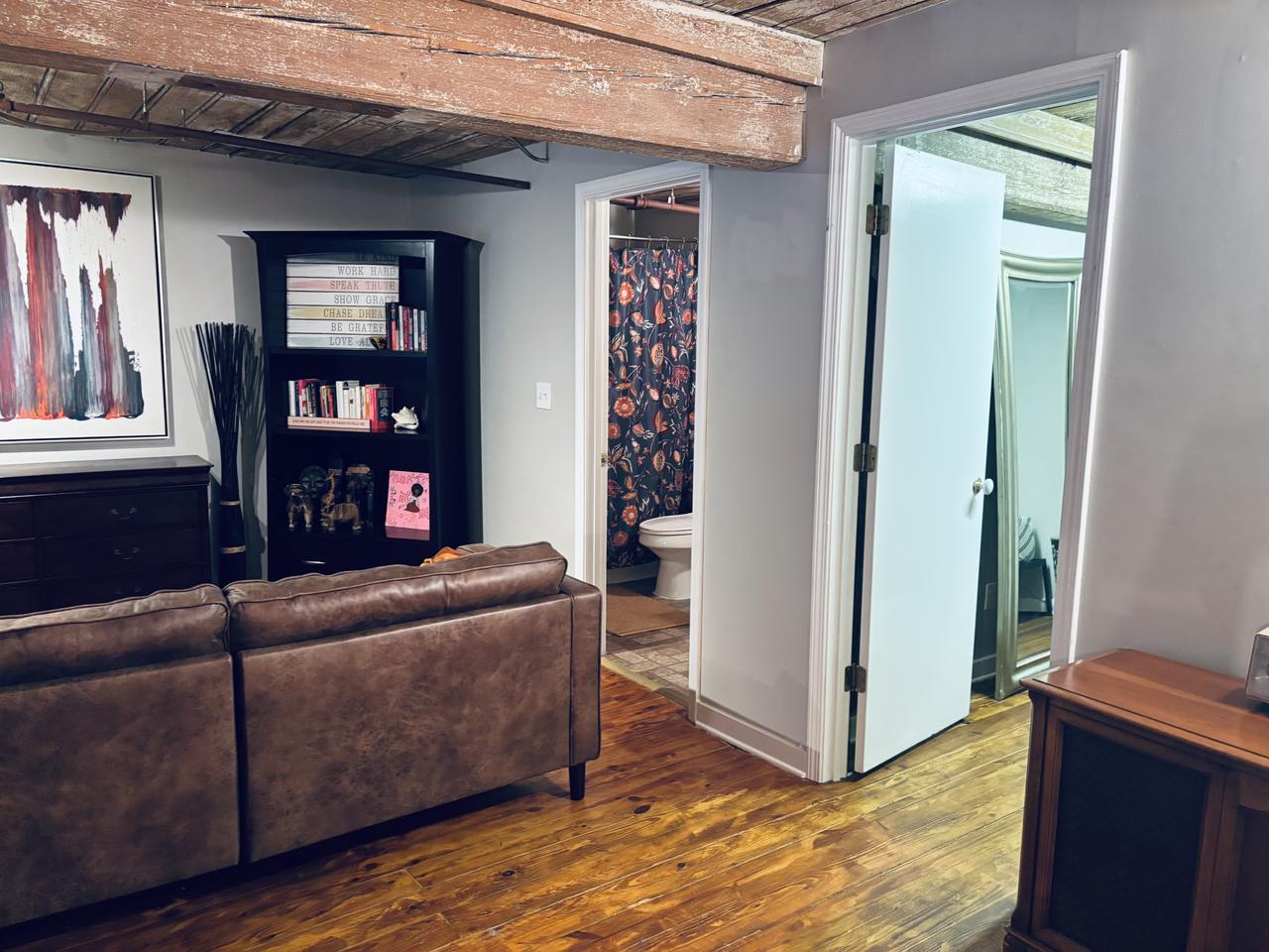 Profile photo 9 of 10