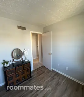 Room for rent in Reynoldsburg, OH $900, house