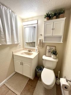 Room for rent in Citrus Heights, CA $950, house