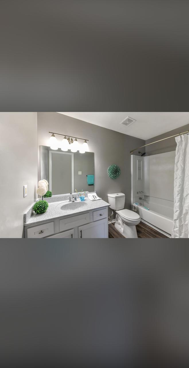 Profile photo 2 of 4