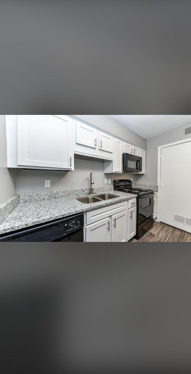 Profile photo 3 of 4