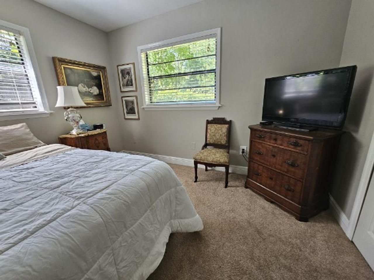 Profile photo 10 of 12